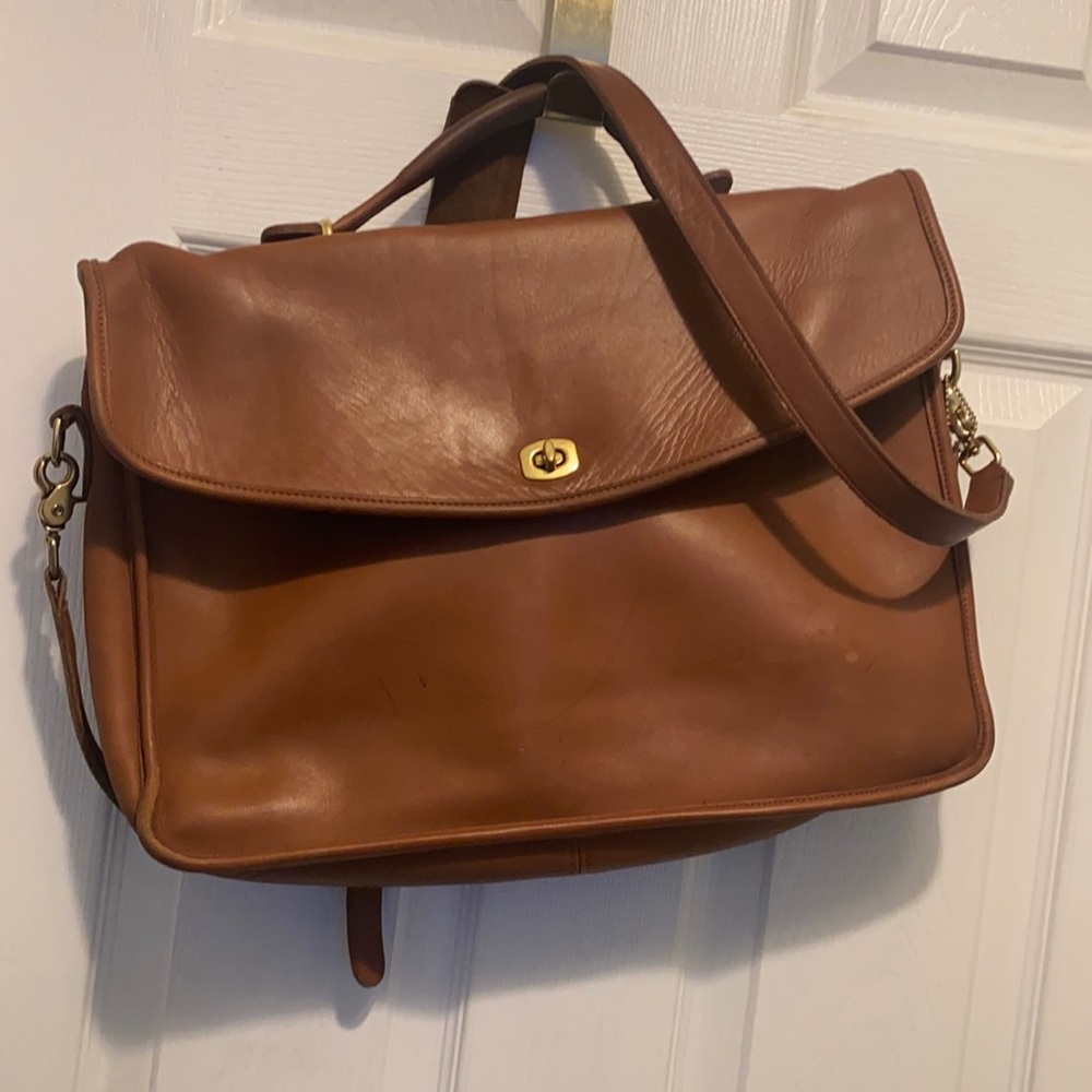 Vintage coach messenger leather bag camel 15”W 11”H